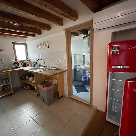 Art Apartma Apartment *
