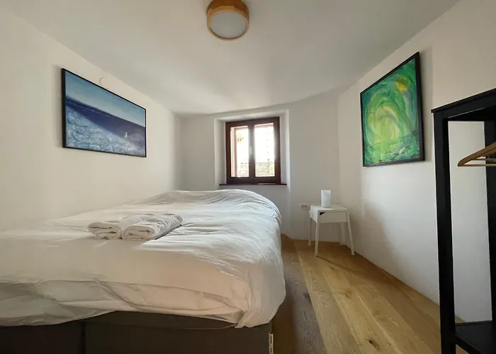 Art Apartma איזולה